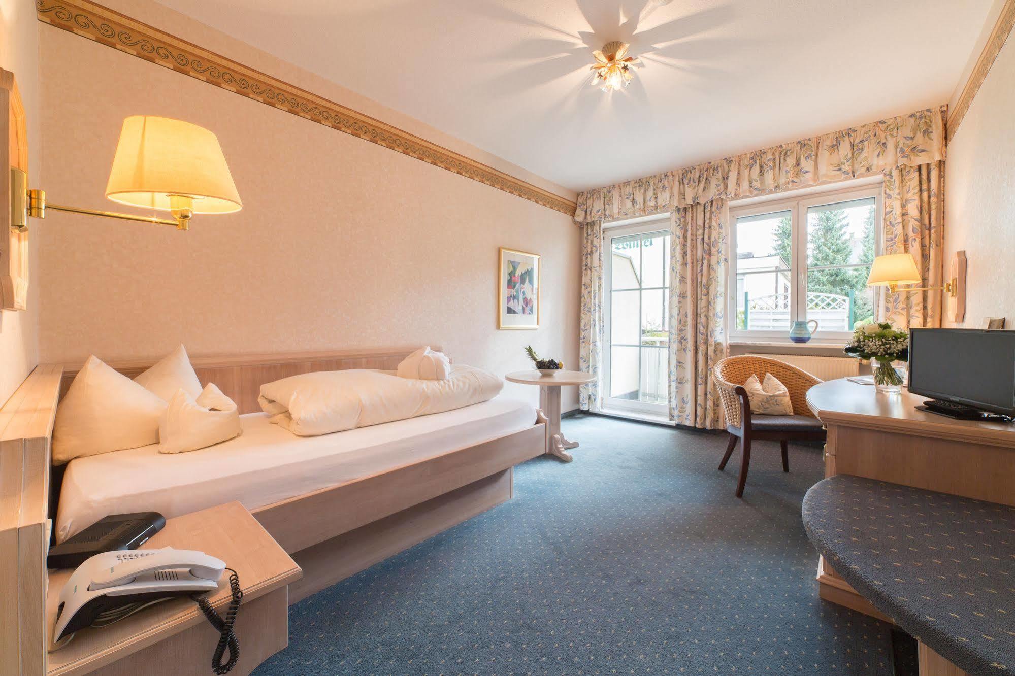 Hotel Bayernwinkel - Yoga & Ayurveda Bad Wörishofen Екстериор снимка