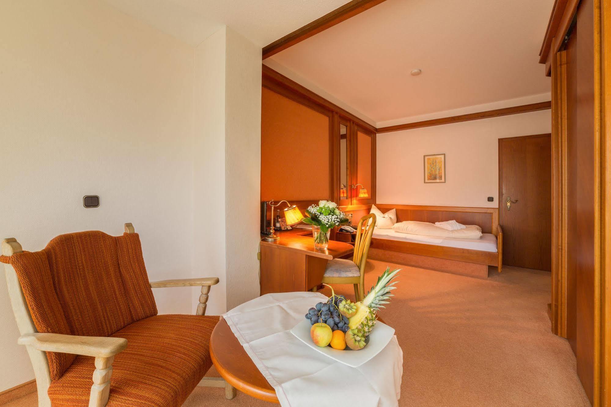 Hotel Bayernwinkel - Yoga & Ayurveda Bad Wörishofen Екстериор снимка