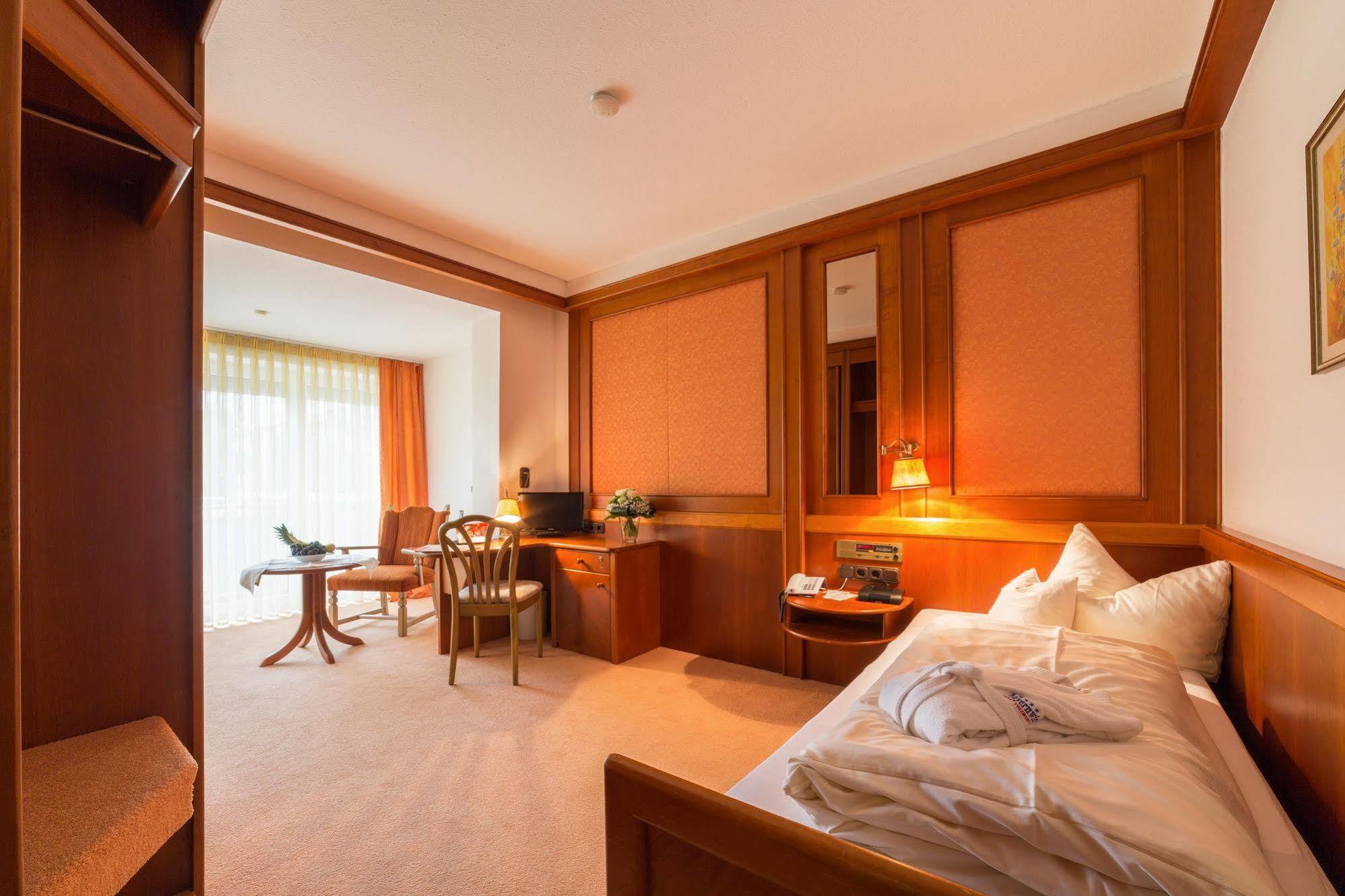 Hotel Bayernwinkel - Yoga & Ayurveda Bad Wörishofen Екстериор снимка